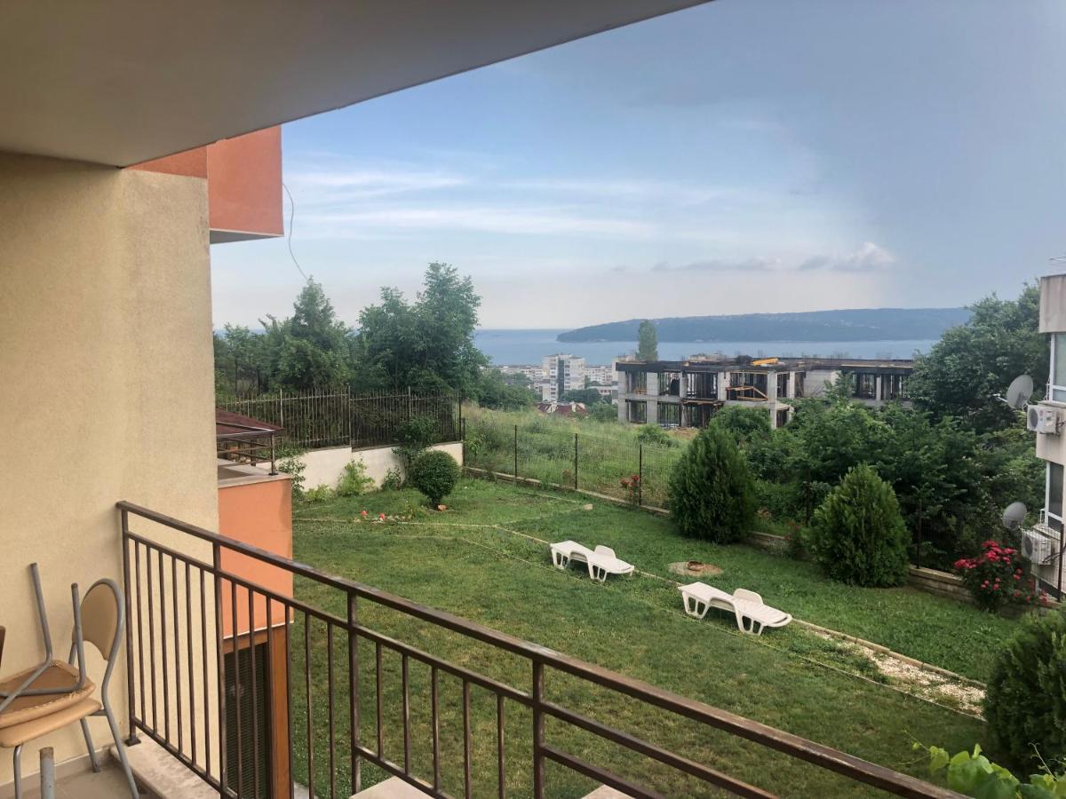 The View Apartment Варна Екстериор снимка