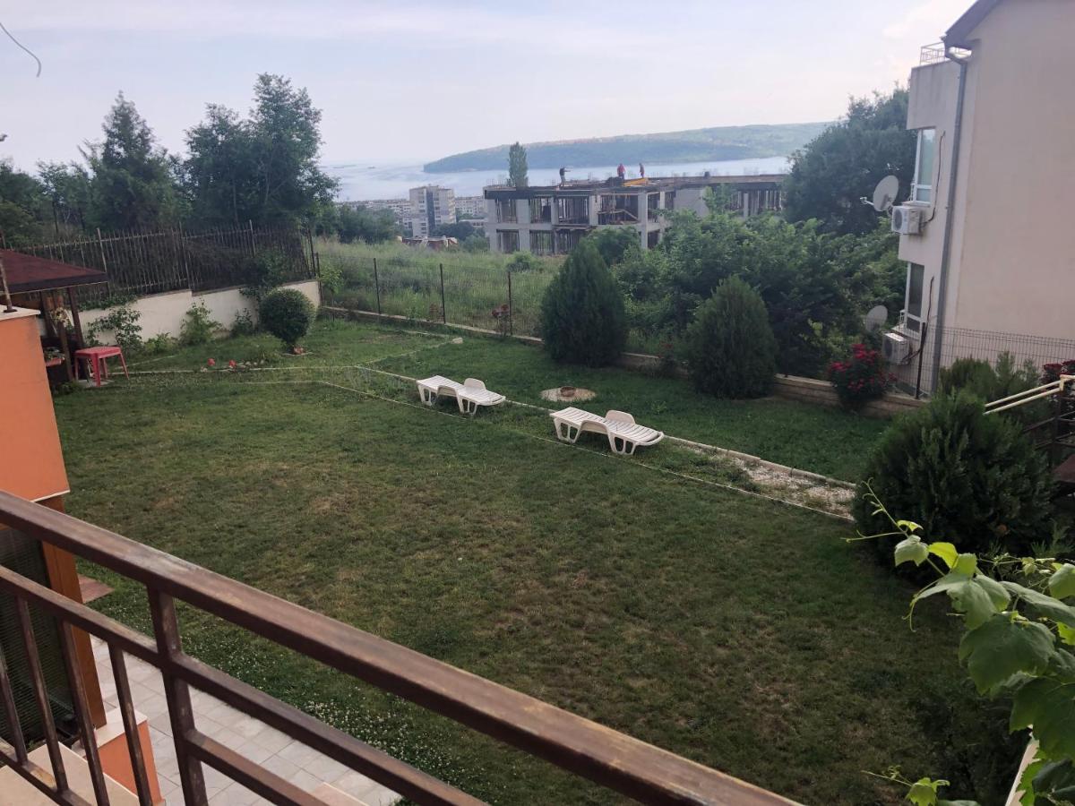 The View Apartment Варна Екстериор снимка
